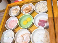 -良米山·云南野生菌过桥米线(上海首店)