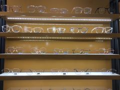-罗伯特眼镜·蔡司官方授权(罗湖国贸店)