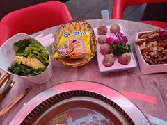 -三头牛·潮汕牛肉生蚝火锅 (夏湾店)