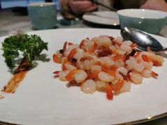 手剥河虾仁-蝶园·装修中(BFC外滩金融中心店)