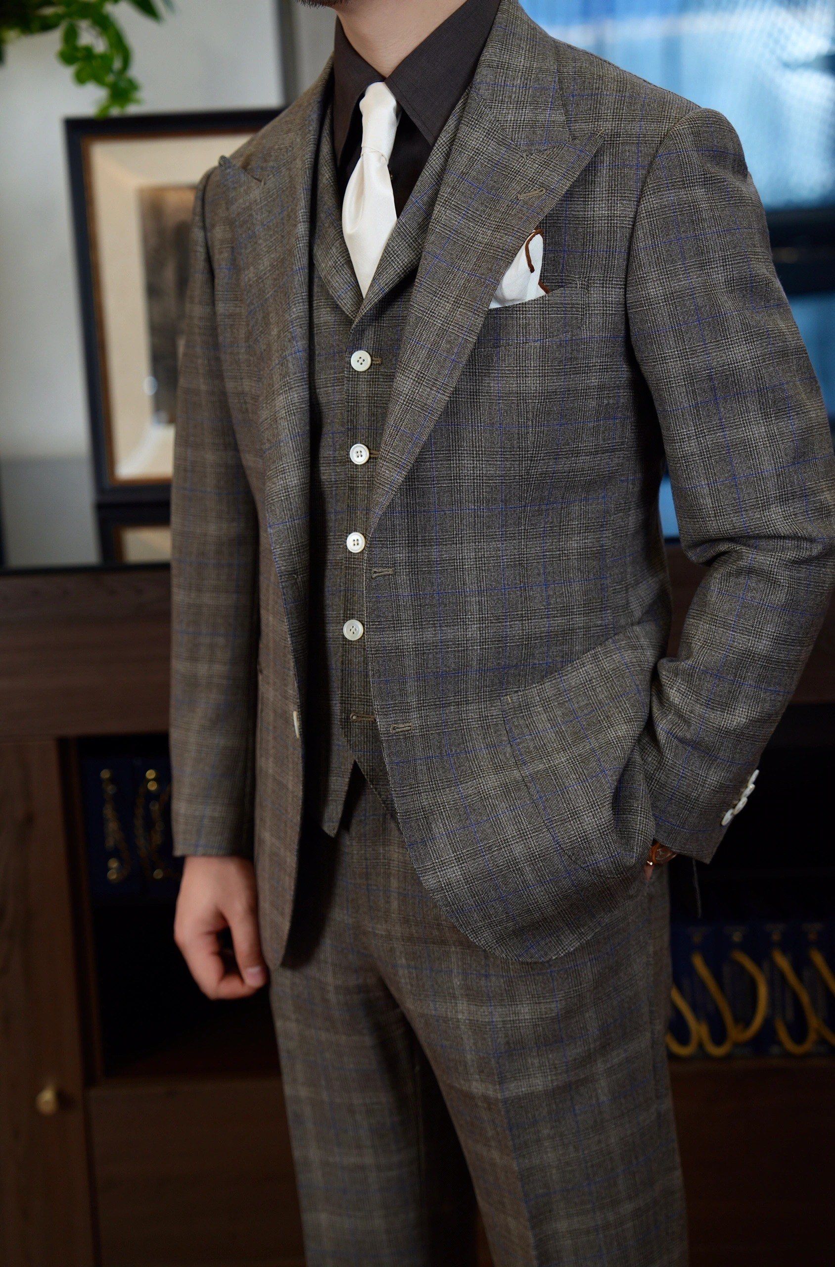 西装分享
英伦浅棕色干净鲜活灵动
给人轻松愉快的感觉
羊毛