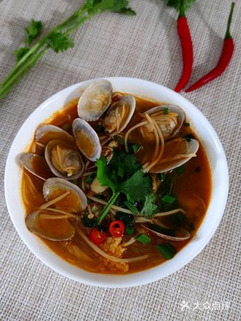 菜谱｜在家也可以做的花蛤粉丝汤，专治夏天没胃口
