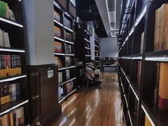 -新华书店(新街口旗舰店)