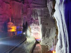 -泰安地下龙宫景区