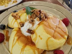榛果巧克力奶油芝士舒芙蕾松饼-UPPER KITCHEN(延安路店)