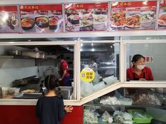 -花溪王记牛肉粉(四季花溪商场店)