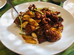 蒜爆鲜切小牛肉-京味斋·北京烤鸭(北京南站洋桥店)