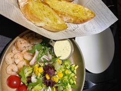 牛油果鲜虾沙拉-秀·爱尔兰餐吧(上海路店)