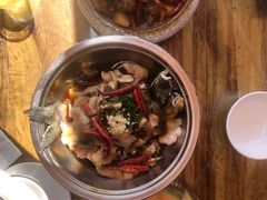 -隔壁老王·家常云南菜(花巷店)