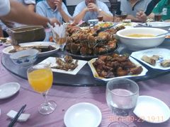 大闸蟹-丫丫蟹庄·苏式园林农家乐·阳澄湖大闸蟹(阳澄湖莲花岛店)