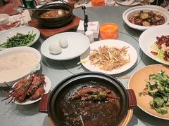 -新天明砂锅鱼头煲