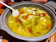 -渝是乎酸菜鱼(龙旗购物中心店)