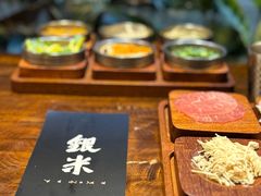 -银米·云南传统过桥米线(双廊黑金冠店)