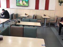 大堂-李先生牛肉面大王(营口大润发店)