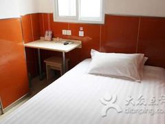 -99旅馆连锁(广兰路地铁站店)