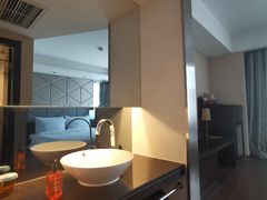 -桔子酒店(上海西藏北路地铁站店)