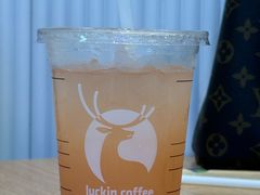 -瑞幸咖啡(长宁来福士B1层店)