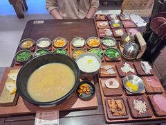 -银米·云南传统过桥米线(双廊黑金冠店)