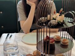 -La Mer Restaurant & Lounge