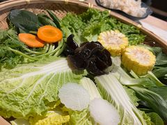 蔬菜拼盘-尚尚仙·酸汤猪手·猪肚鸡火锅(华联万柳购物中心店)