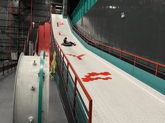 -极限PLAY运动娱乐新世界·团建派对潮玩休闲馆·室内蹦极高空游乐园