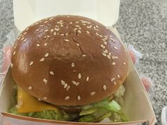 -麦当劳(上海虹桥站30B检票口楼上)