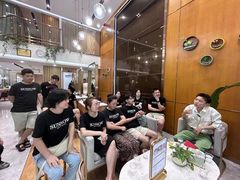 -首脑美容美发化妆美甲培训学校(龙岗校区)