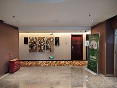 -昆明朗威酒店(昆明站火车站双桥夜市风情街店)