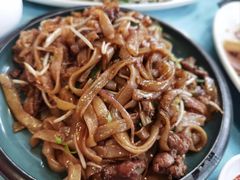 大排档炒牛河-粤·向群饭店(泮塘路店)