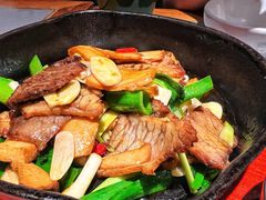 杏鲍菇炒牛肉-云海肴·汽锅鸡·云南菜(高德置地店)