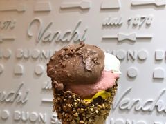 -VENCHI 闻绮(北京国贸商城店)