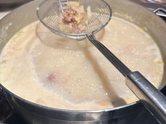 -尚尚仙·酸汤猪手·猪肚鸡火锅(华联万柳购物中心店)