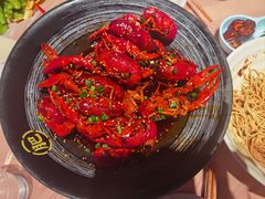 -肥肥虾庄·金牌油焖大虾(汉街SKP店)