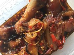 辣猪蹄-贤花饭店(城阳店)