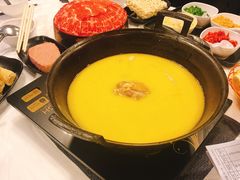 -鲜入围煮花胶鸡海鲜火锅