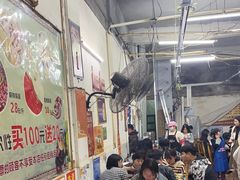 -周良天山牛杂城(天山路总店)