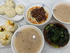 -李与白包子铺(桐梓林店)