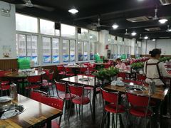 大堂-皖北巫氏三胖地锅鸡(长淮总店)