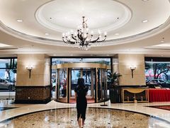 -深圳富苑皇冠假日套房酒店