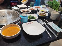 -木槿花韩式炭烤·熟成肉工坊(孙文东路店)