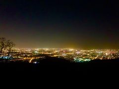 -鬼笑石后山停车场