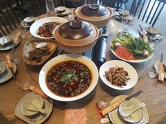 -临界音乐酒馆·小龙虾·江湖菜(华熙LIVE·鱼洞店)