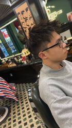 -海文先生国潮烫染男士理发馆