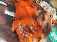 -黄记四更烤乳猪店