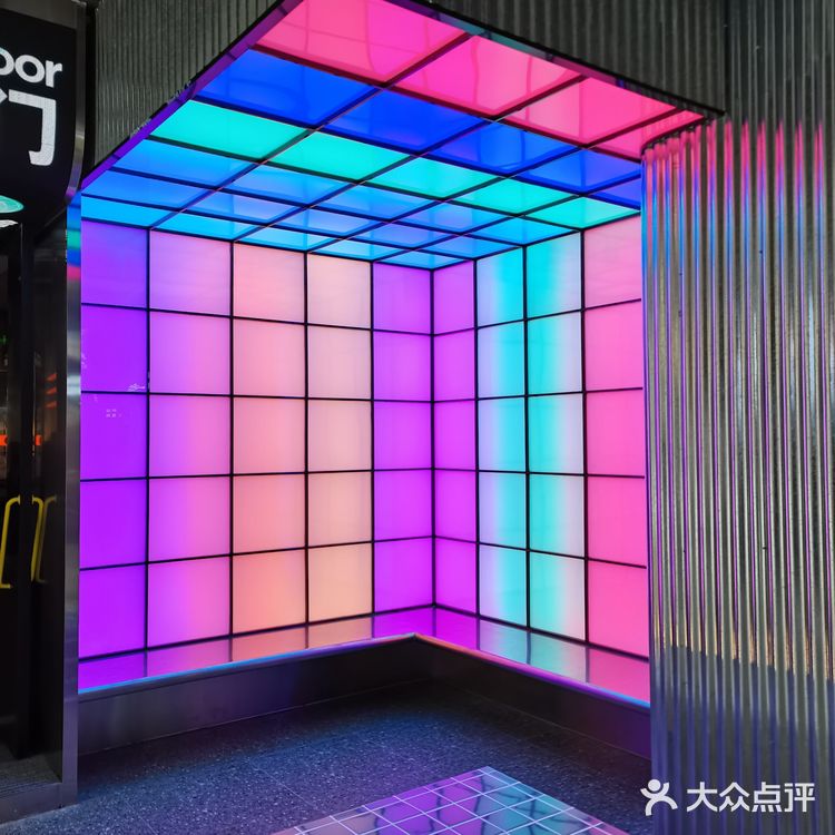 有社交牛B症的年轻人超爱的餐酒吧，快来试试吧