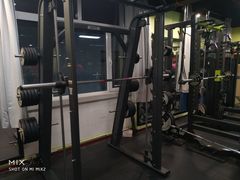 -英特健身俱乐部