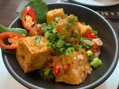 -Chom Cafe and Restaurant