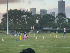 -Riverside河畔少儿足球培训(前滩店)