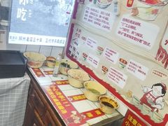 -柳州肥姨妈大骨螺蛳粉(东靖路店)