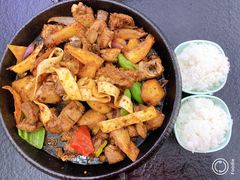 特色炕锅羊肉-撒拉人家.酸菜牦牛肉火锅